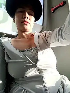 Živý XXX chat 2HotAsain4u
