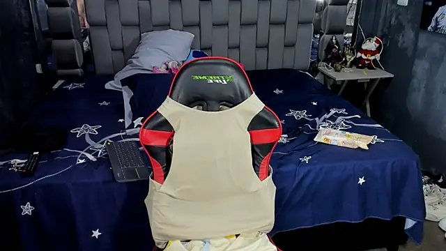 JackMclain Pertunjukan Webcam