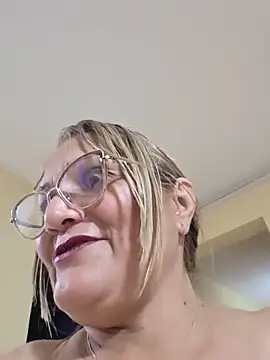 Nalavi Live XXX Chat