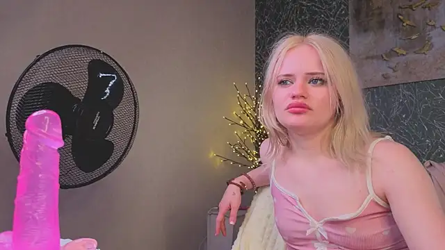 دردشة Tessa_Ashe الجنسية المباشرة