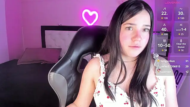Chat +18 de Julieth_Caandy ao vivo