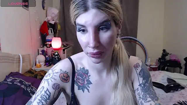 BLACKPeonyy's Live XXX Chat