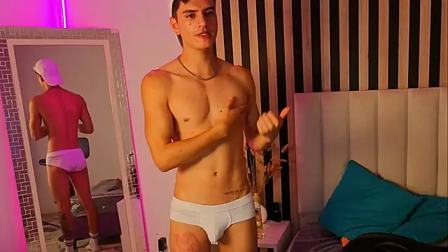 LeoTease: απευθείας συνομιλία ΧΧΧ