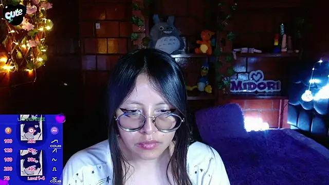 MidoriQuiinn's Live XXX Chat