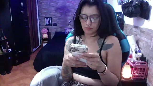 AngelaQueen_のライブXXXチャット