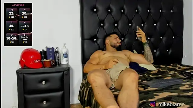 mikeblaree Adlı Modelin Canlı XXX Sohbeti
