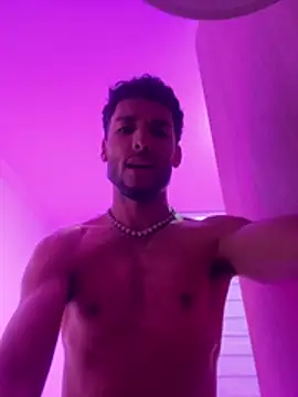 Thiagoferreti Show in webcam