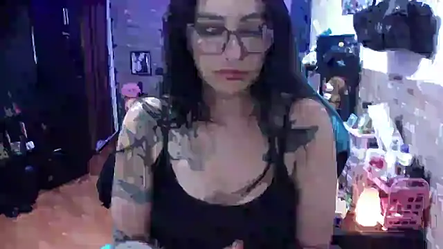 AngelaQueen_ Adlı Modelin Canlı XXX Sohbeti
