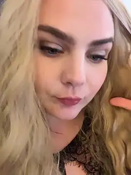 Blonde_Cougar webkamerás műsora
