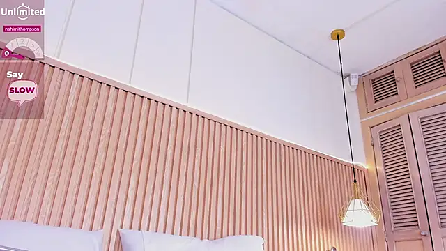 NahimiThompson's Live XXX Chat