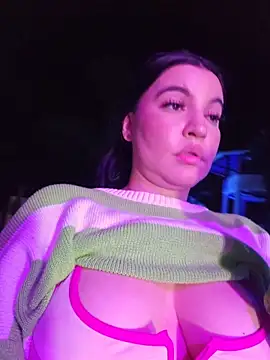 Pretty_Julieta – Naživo XXX chat