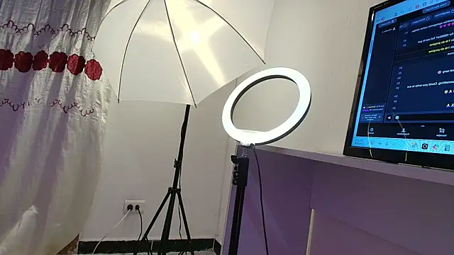 دردشة Nikki__uwu الجنسية المباشرة