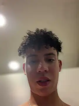 yoursexyjose Show Webcam