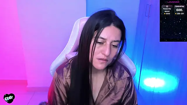 Chat +18 de Saskyaa ao vivo