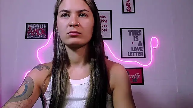 XXX chat uživo modela AlisaFrost