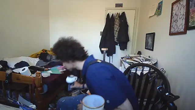 JohnnyMoves webkamerás műsora