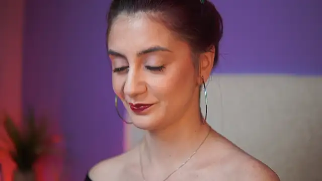 SabrinaHope: онлайн-секс-чат