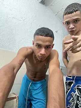 Chat XXX en directo de friends_lust_latin