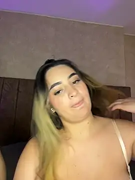 Antonella_Julieta's Webcam Show