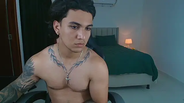 Mrbig_maximo's Webcam Show