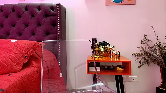 Valentina-Ferrer Chat XXX in diretta