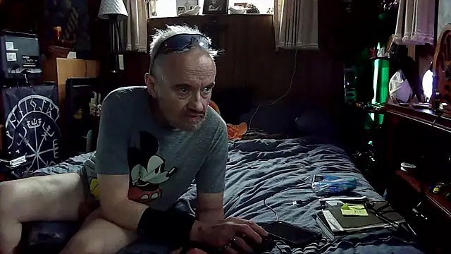 Chat XXX en directo de Makowboy