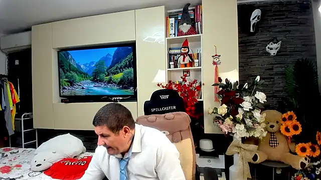 แชท XXX สดของ SpartacusDaddy48