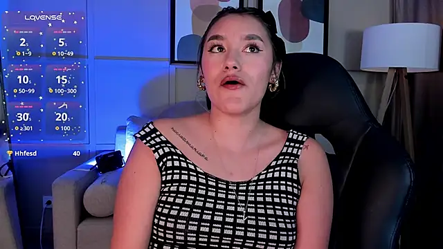 צ'אט XXX בשידור חי של _Sophie__miller