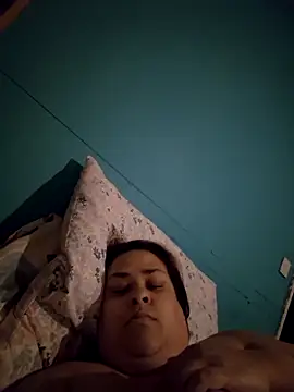 BigBusty_VoluptuousMilfXのライブXXXチャット