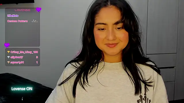 ViolettaKai XXX чат на живо