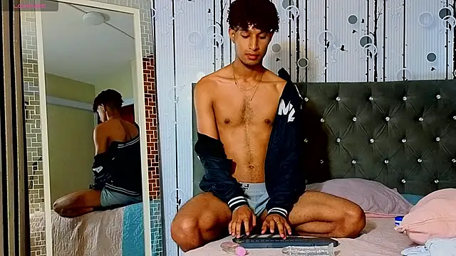แชท XXX สดของ Alex_Bloom
