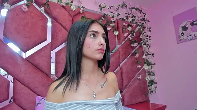 Show modela Asia_miller na web-kameri