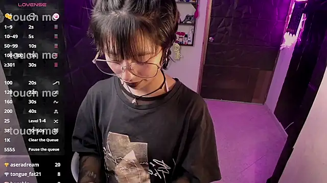 lunarichy22 – Naživo XXX chat