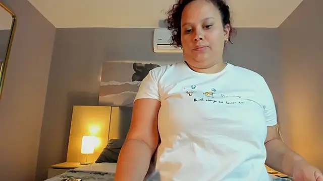 Онлайн чат XXX Zara_Holly_