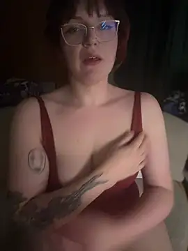 Show modela ScottishTension na web-kameri