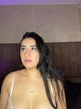 Antonella_Julieta ওয়েবক্যাম শো