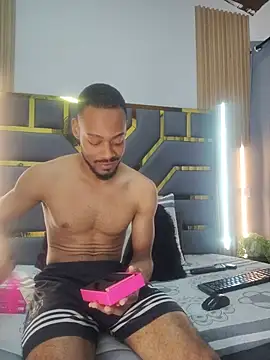 Oliver_bigblack_cock 라이브 XXX 채팅