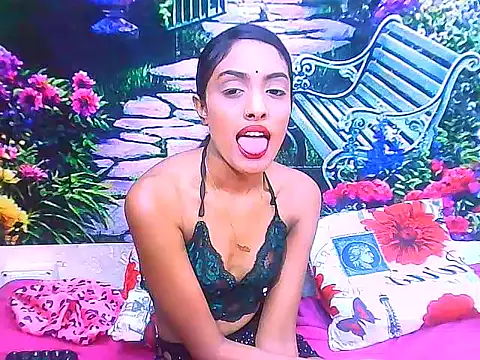 IndianPretty14u2Luv's Live XXX Chat