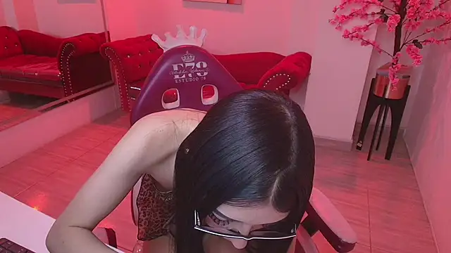دردشة Emily_andrews الجنسية المباشرة