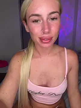 Chat XXX en directo de SexySaraxxoo