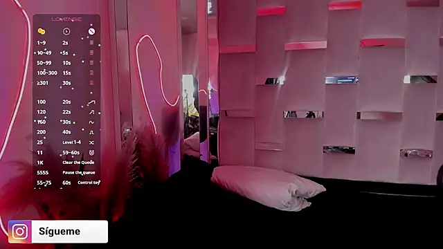 XXX chat uživo modela Sara_Foxx1