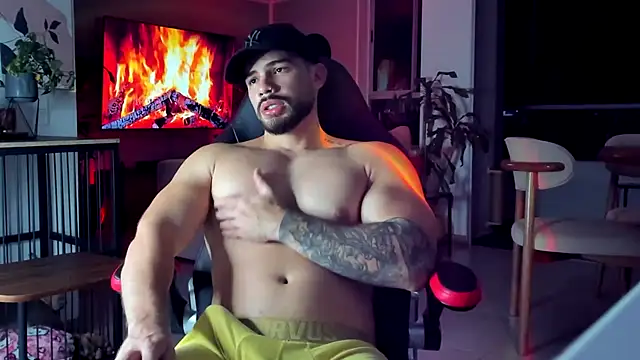 Valenthino_Salvatore Live XXX-chat