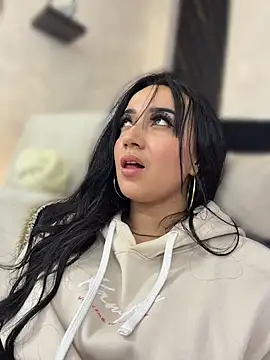 دردشة EmmyEvans1 الجنسية المباشرة