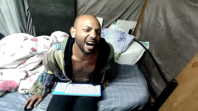 Chat +18 de Camodick ao vivo
