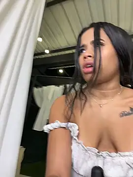 Czat XXX na żywo – EmmaExoticaXXX