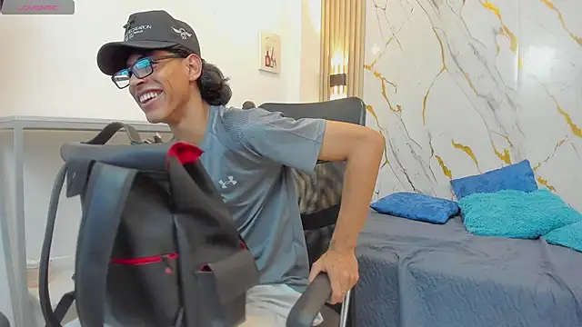 Czat XXX na żywo – Zayn_Fox32