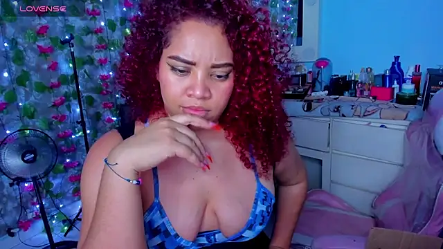 Chat +18 de AngelaCoffee ao vivo