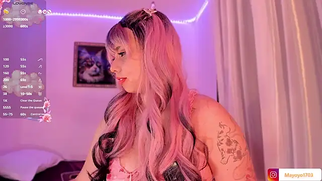 kiki_cavilll Pertunjukan Webcam