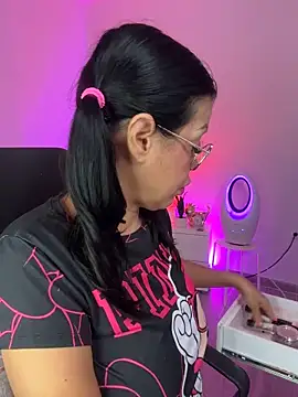 Chat XXX ao vivo de KAROL_RUBI