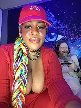 AmazonianMistress' Live XXX Chat